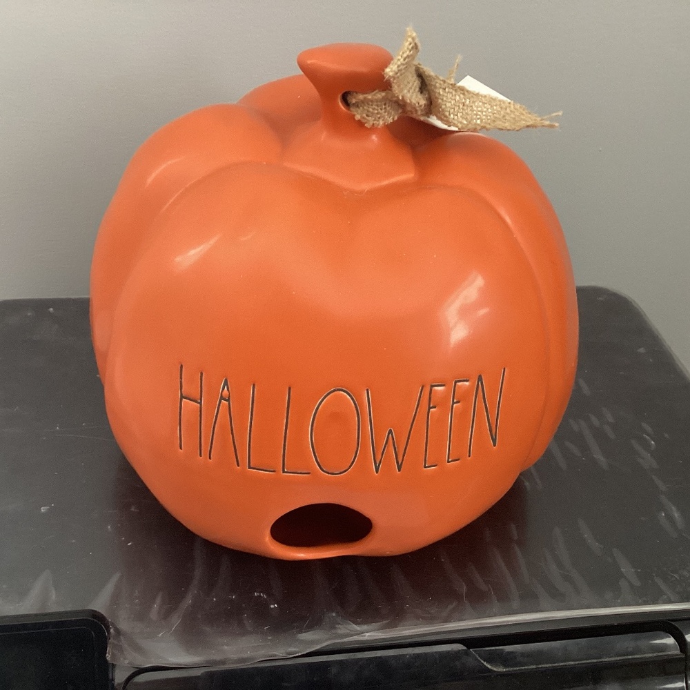 Rae Dunn Halloween birdhouse